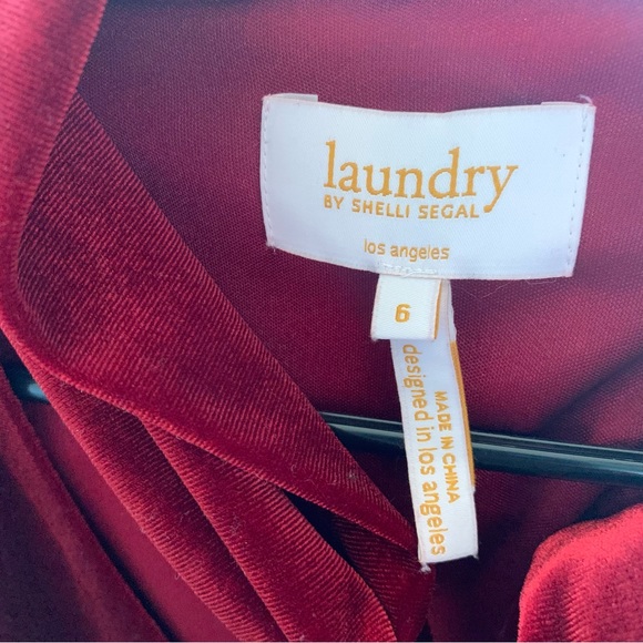 LAUNDRY by SHELLI SEGAL | Tie-Neck Velvet Shift Dress Size 6 - Picture 9 of 10